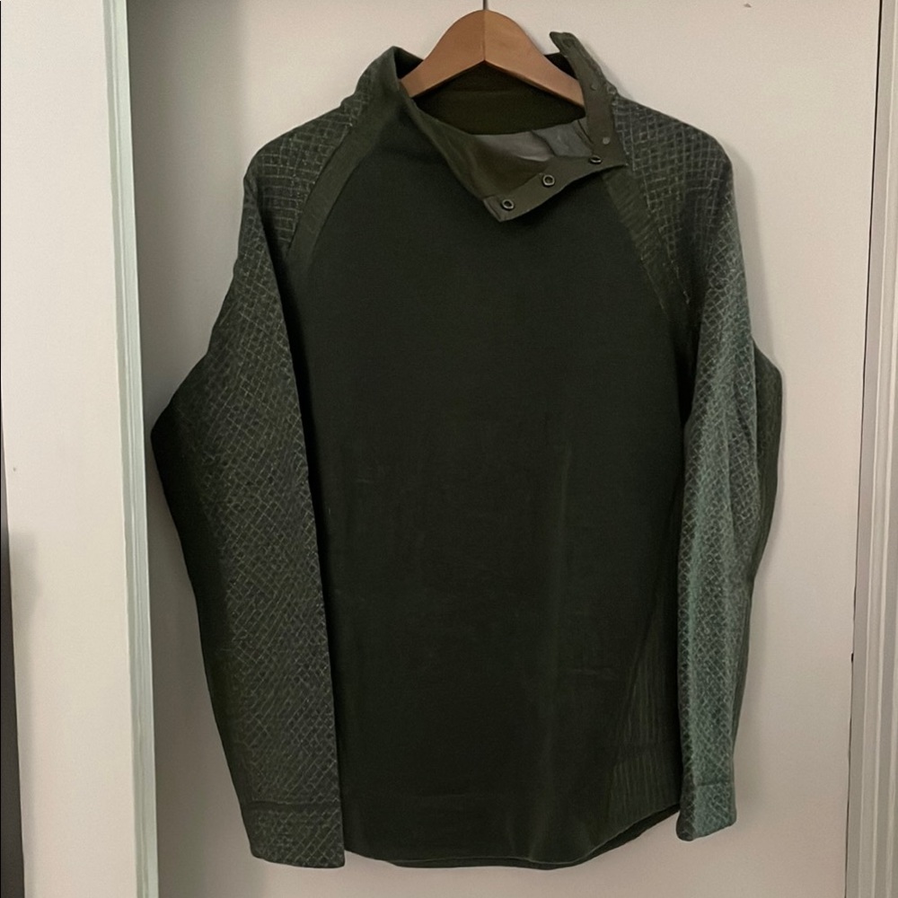 Women’s  Green Sweater